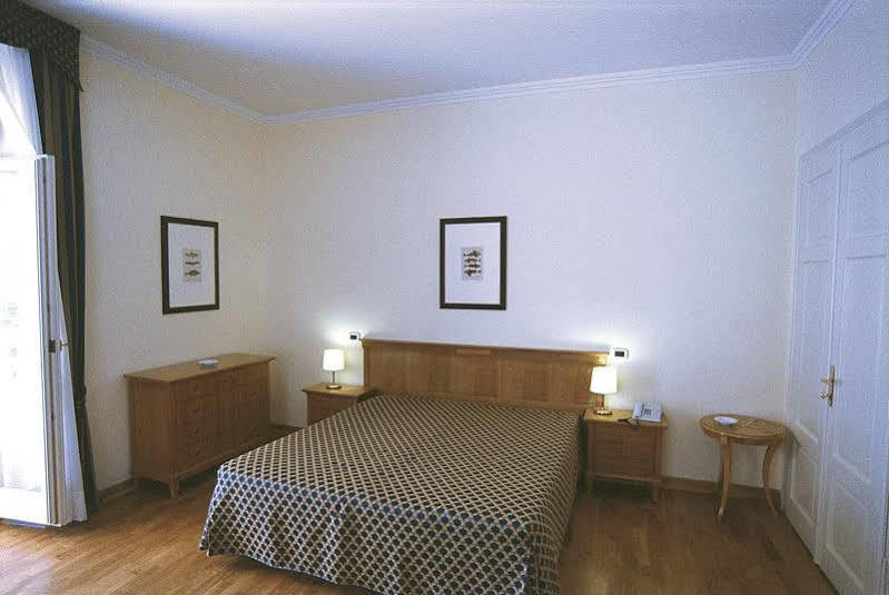 Hotel Ville Bianchi غرادو المظهر الخارجي الصورة